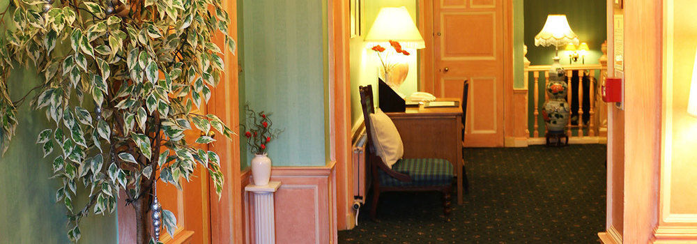 Grosvenor Gardens Hotel เอดินบะระ ภายนอก รูปภาพ