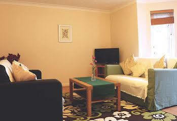 Grosvenor Gardens Hotel เอดินบะระ ภายนอก รูปภาพ