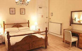 Grosvenor Gardens Hotel เอดินบะระ ภายนอก รูปภาพ